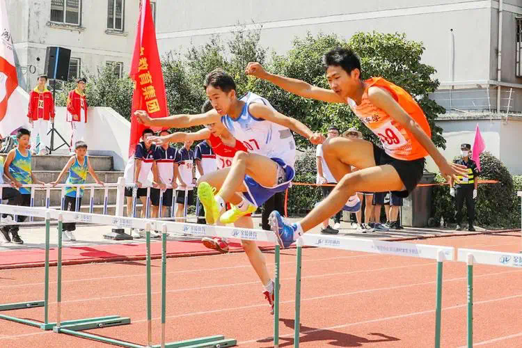 网球拍包含什么内容的英文